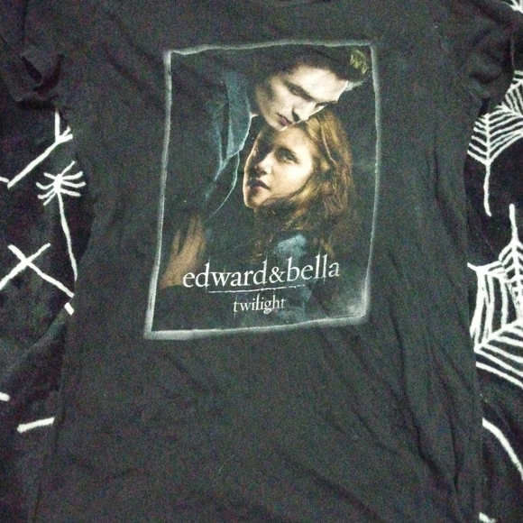 Edward and Bella twight shirt Cullen Jacob vampires - Picture 2 of 3